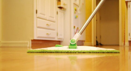 Як чисто і якісно вимити підлогу в будинку