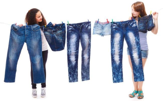 Як випрати нові джинси, щоб вони не втратили колір