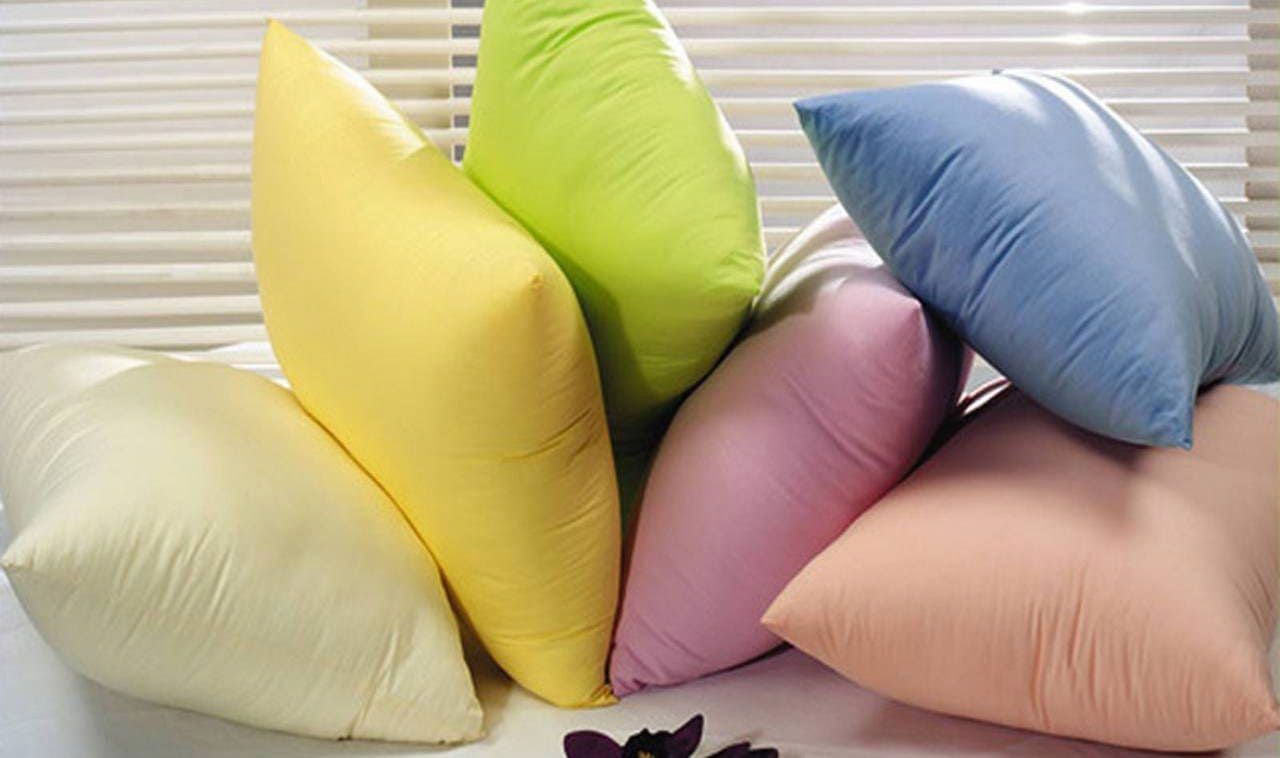 Як якісно випрати подушку в домашніх умовах