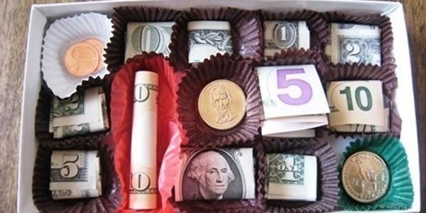 Як оригінально подарувати гроші: ефектні рішення на весілля, День народження і Новий рік