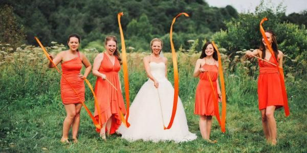 Грамотне оформлення весілля в помаранчевому кольорі: як зробити торжество яскравим, креативним і позитивним