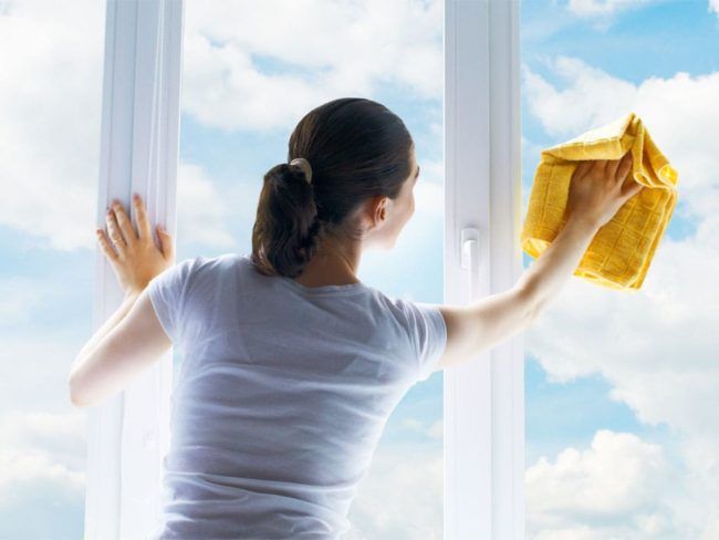 Рекомендації і способи, як швидко вимити вікно