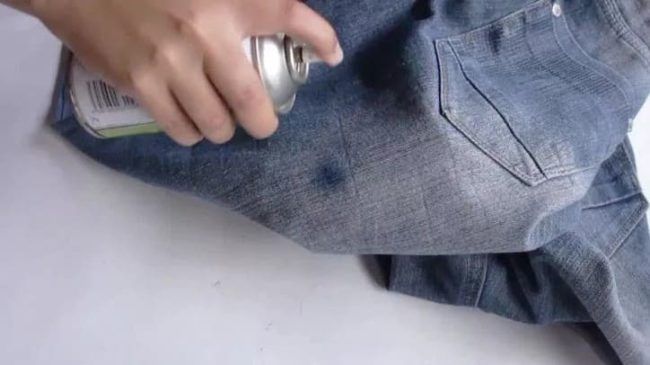 Як начисто відіпрати з джинс машинне масло?