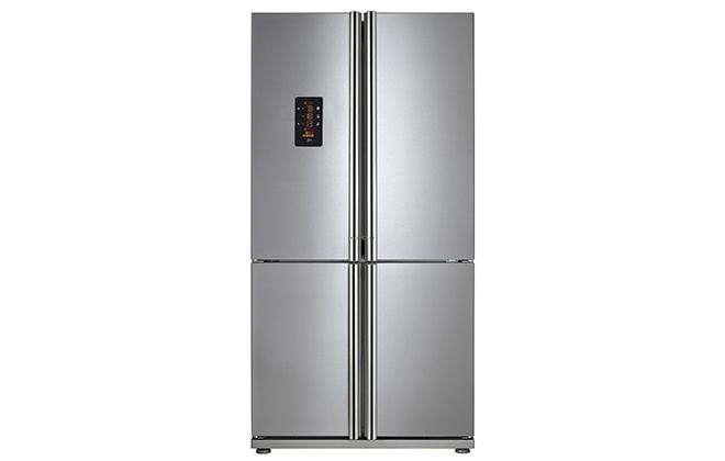 Сріблястий холодильник на ніжках