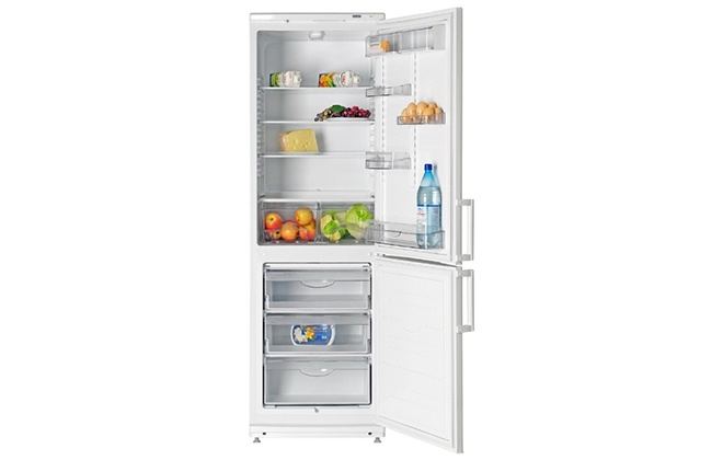 Холодильник Атлант 4021-000 з продуктами