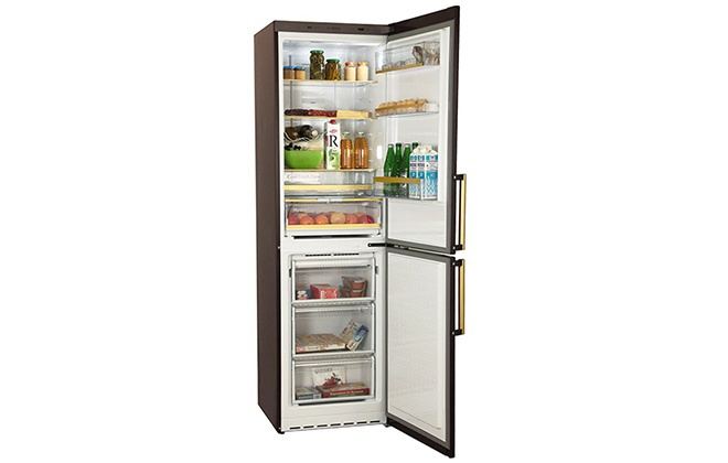 Холодильник Bosch Gold Edition KGN39AD18R з продуктами