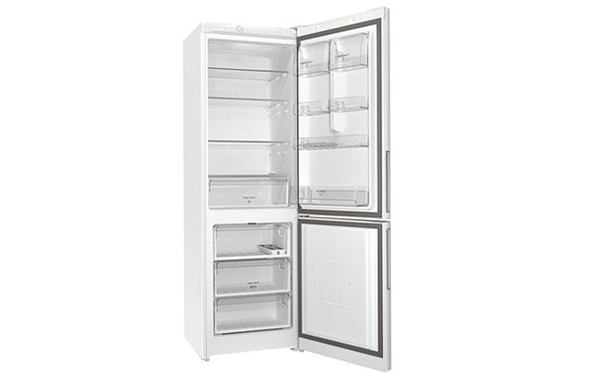 Холодильник Hotpoint-Ariston HS 3180 W всередині