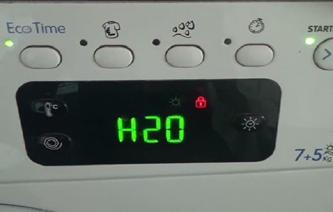 Помилка H20 на екрані пральній машині Hotpoint-Ariston