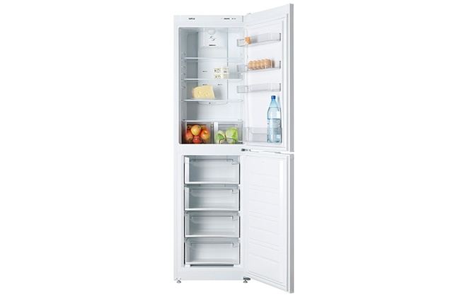 Холодильник Atlant ХМ 4425-009 ND з продуктами