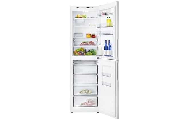 Холодильник Атлант ХМ 4625-101 з продуктами