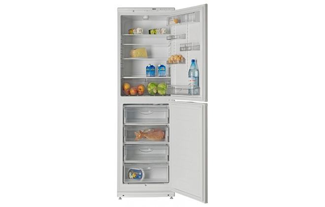 Холодильник Атлант 6023-031 з продуктами