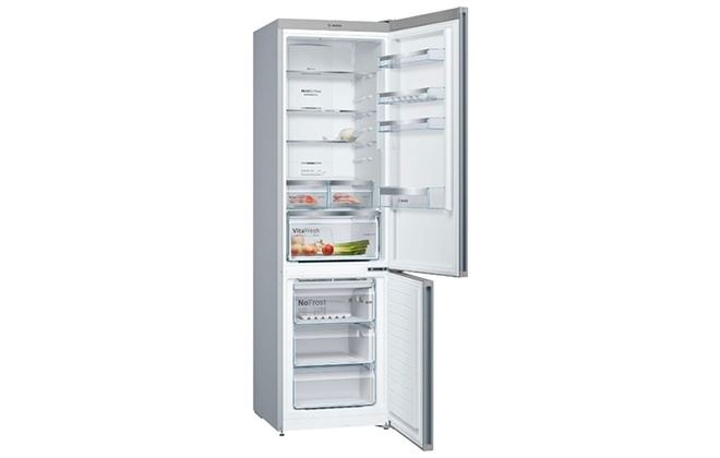 Холодильник Bosch Vitafresh Serie 4 KGN39Xl2AR з відкритими дверцятами