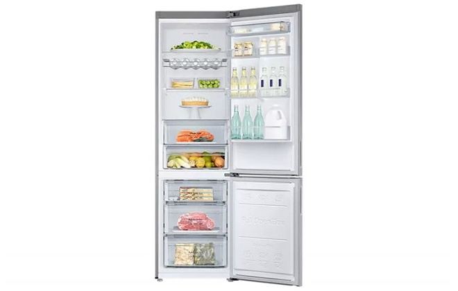 Холодильник Samsung RB37J5261SA з продуктами
