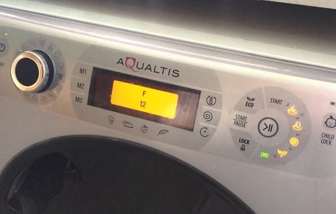 Помилка F12 на табло пральної машини Арістон