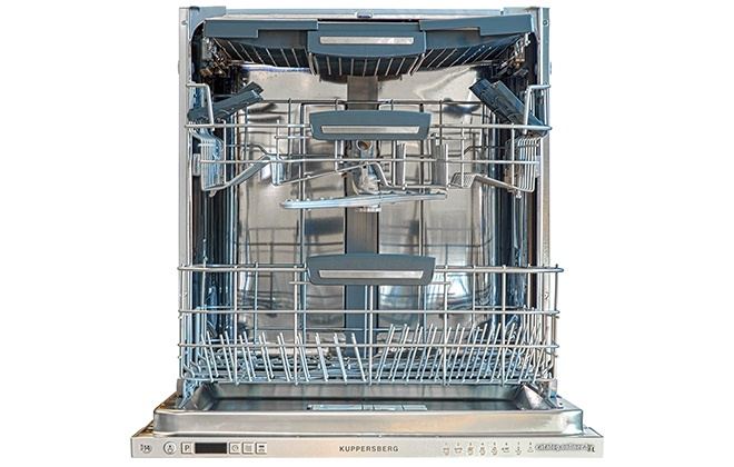 Посудомийна машина Kuppersberg у відкритому вигляді