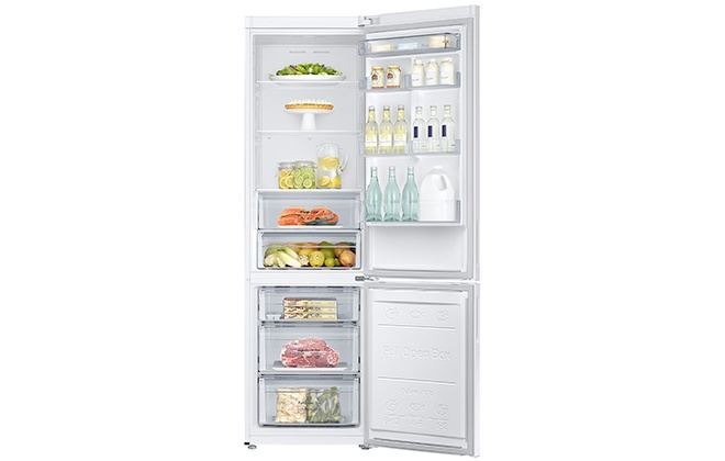 Холодильник Samsung RB37J5200WW з продуктами